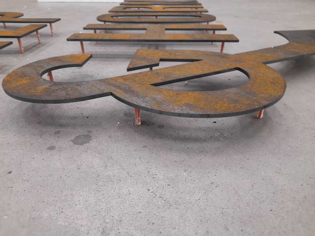 non lumineux acier corten alp and horn